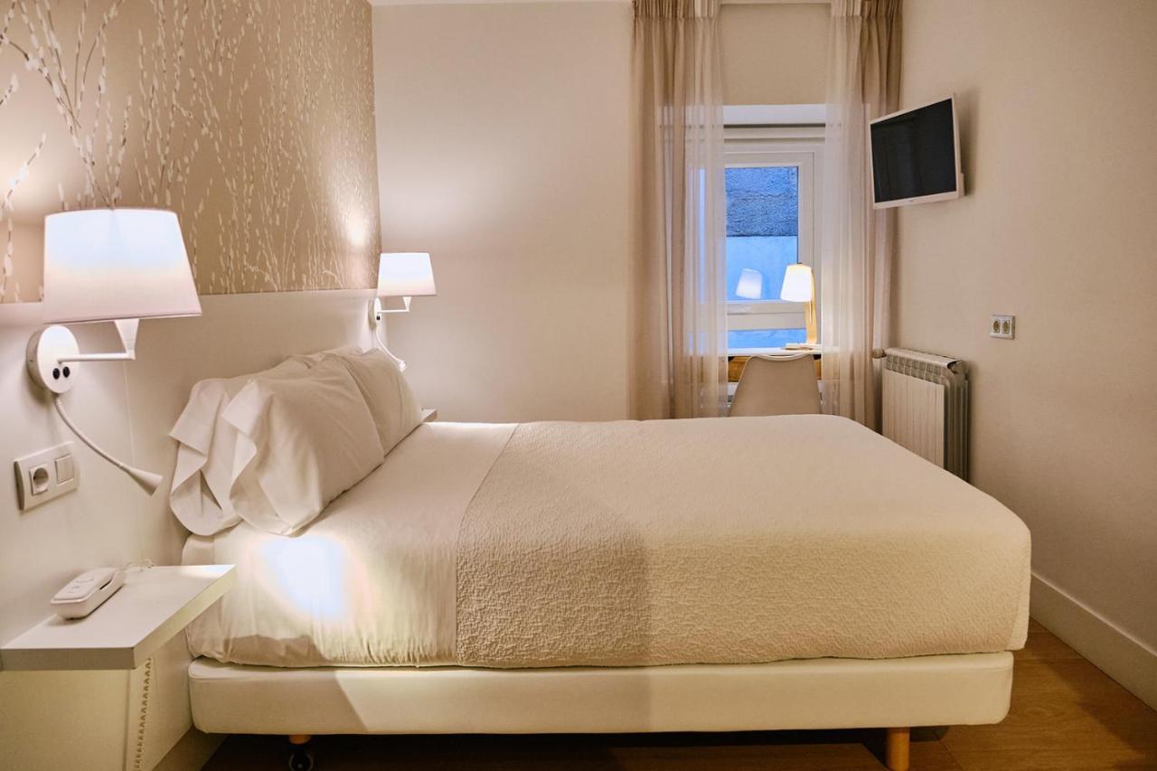 Hostal Suso Сантьяго-де-Компостела Экстерьер фото