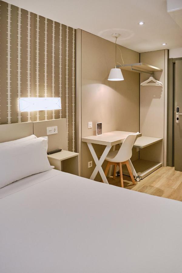 Hostal Suso Сантьяго-де-Компостела Экстерьер фото